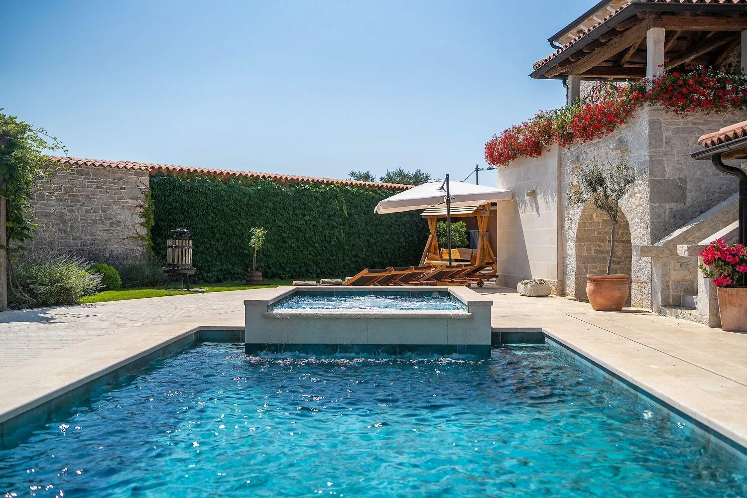 Mediterrane Steinvilla Mit Privatpool, Whirlpool, Darts, Billard, Tischtennis, Gym Selina