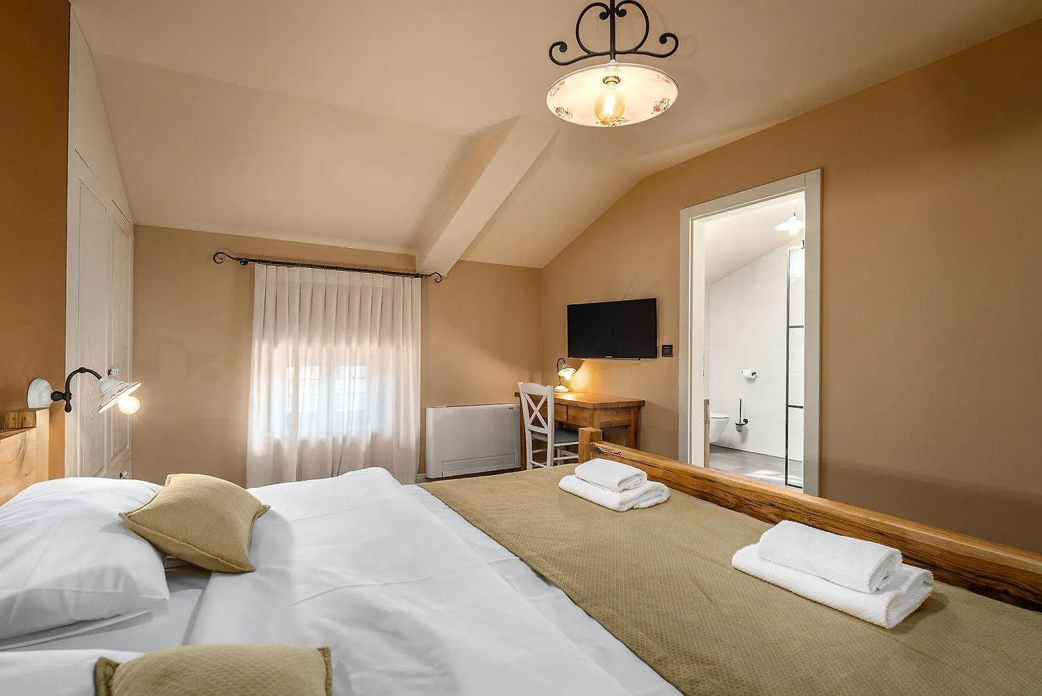 Holiday home Mediterrane Steinvilla Mit Privatpool, Whirlpool, Darts, Billard, Tischtennis, Gym Selina